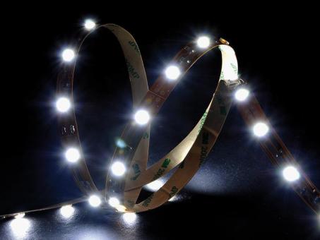 Molto Luce BASIC LED STRIPE 5,00m 9,6W/m 24V warmweiß 